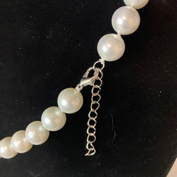 Necklace - Picture 4 of 4